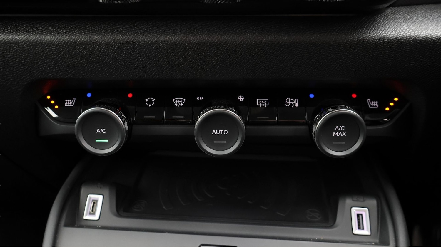 Used Citroen C4 2023 for sale - 77871835: Photo 12