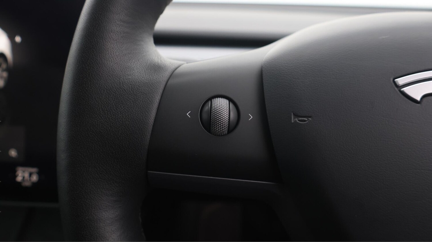 Used Tesla Model Y 2022 for sale - 76771919: Photo 26