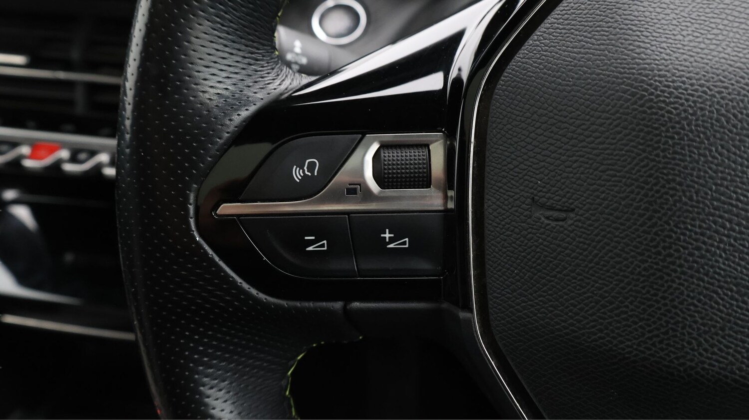 Used Peugeot 2008 2021 for sale - 77181849: Photo 23