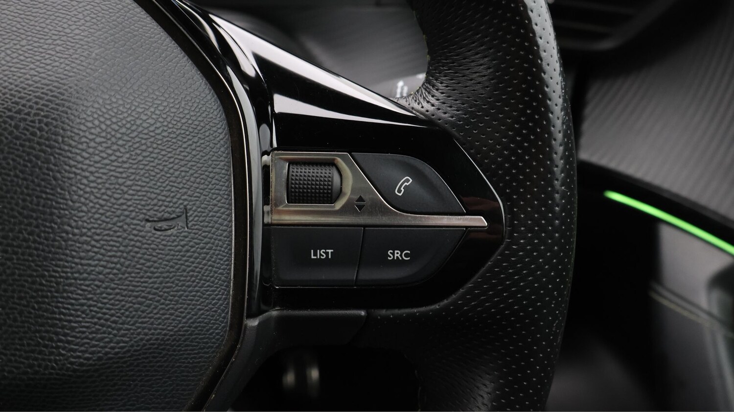 Used Peugeot 2008 2021 for sale - 77181849: Photo 27