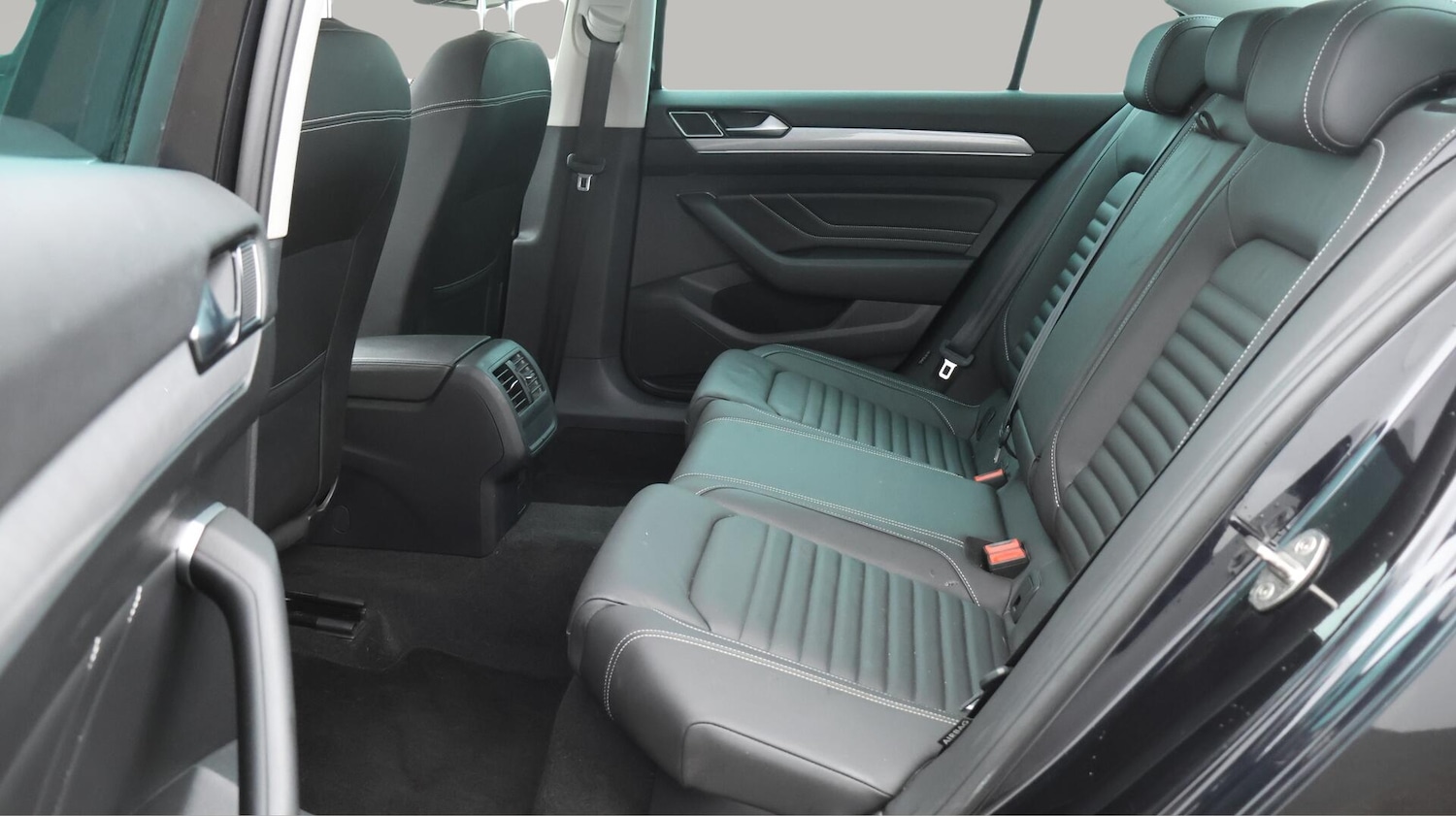 Used Volkswagen Passat 2021 for sale - 76200359: Photo 16