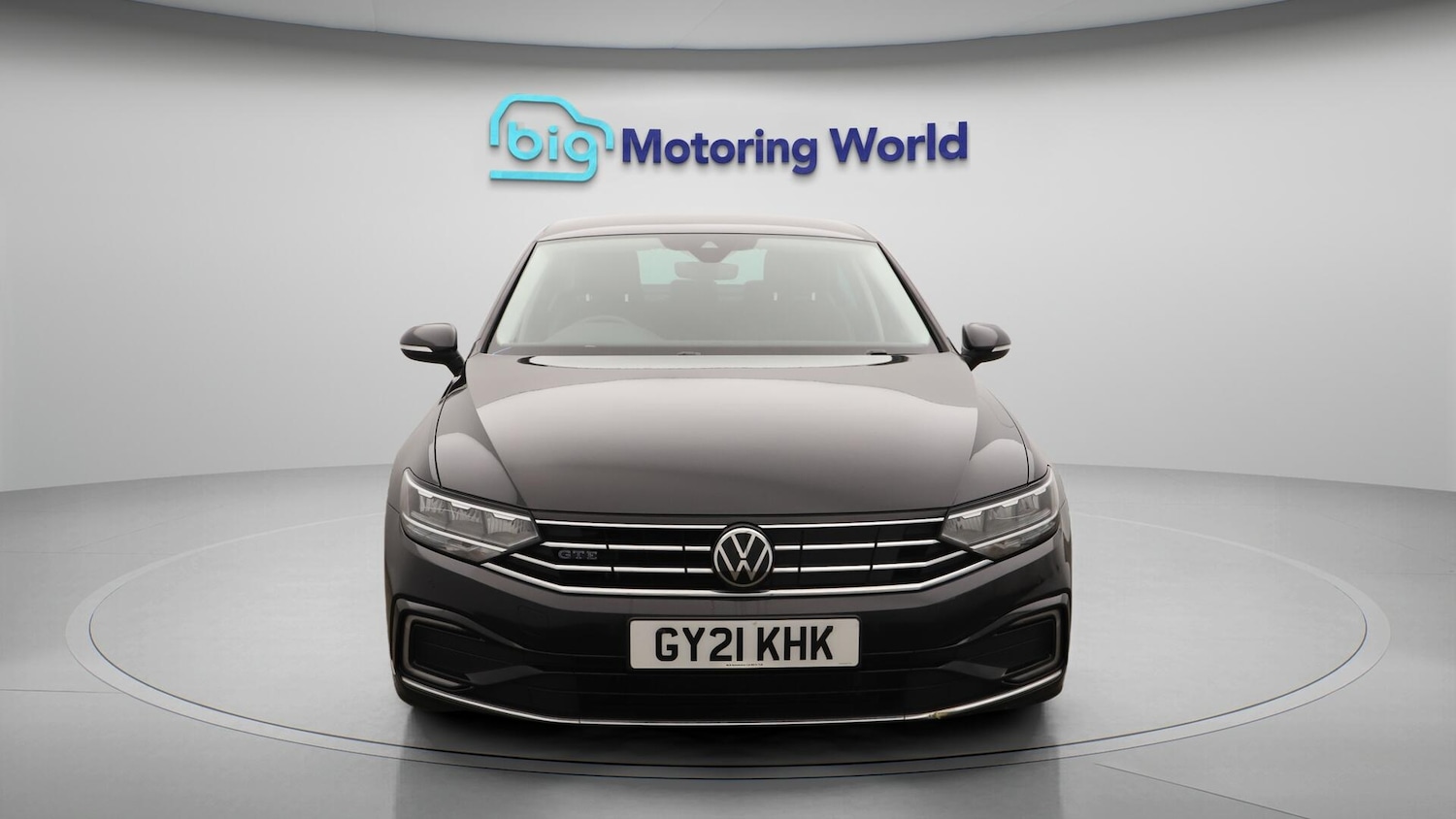 Used Volkswagen Passat 2021 for sale - 76200359: Photo 2