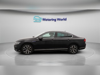 Used Volkswagen Passat 2021 for sale - 76200359: Photo