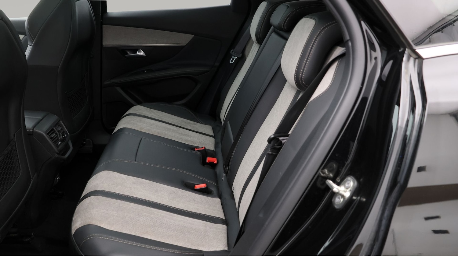 Used Peugeot 3008 2021 for sale - 77803104: Photo 16