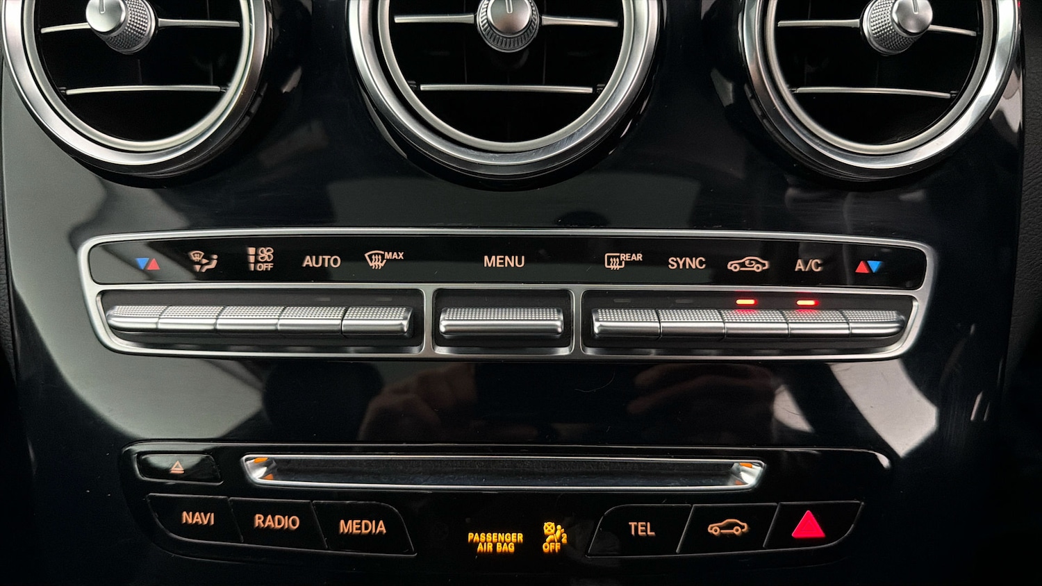 Used Mercedes-Benz C Class 2017 for sale - 77888540: Photo 3