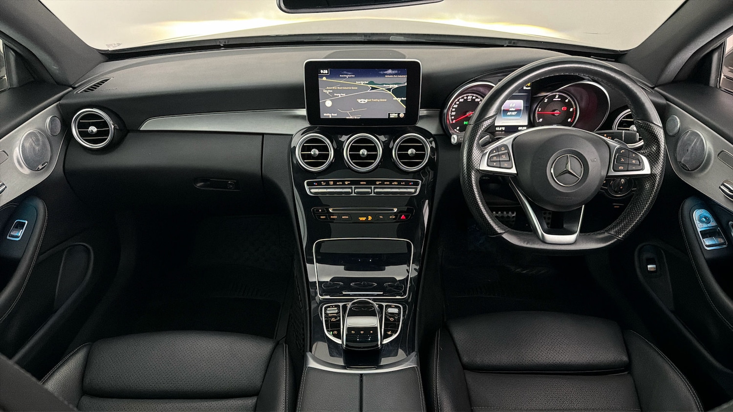 Used Mercedes-Benz C Class 2017 for sale - 77888540: Photo 4