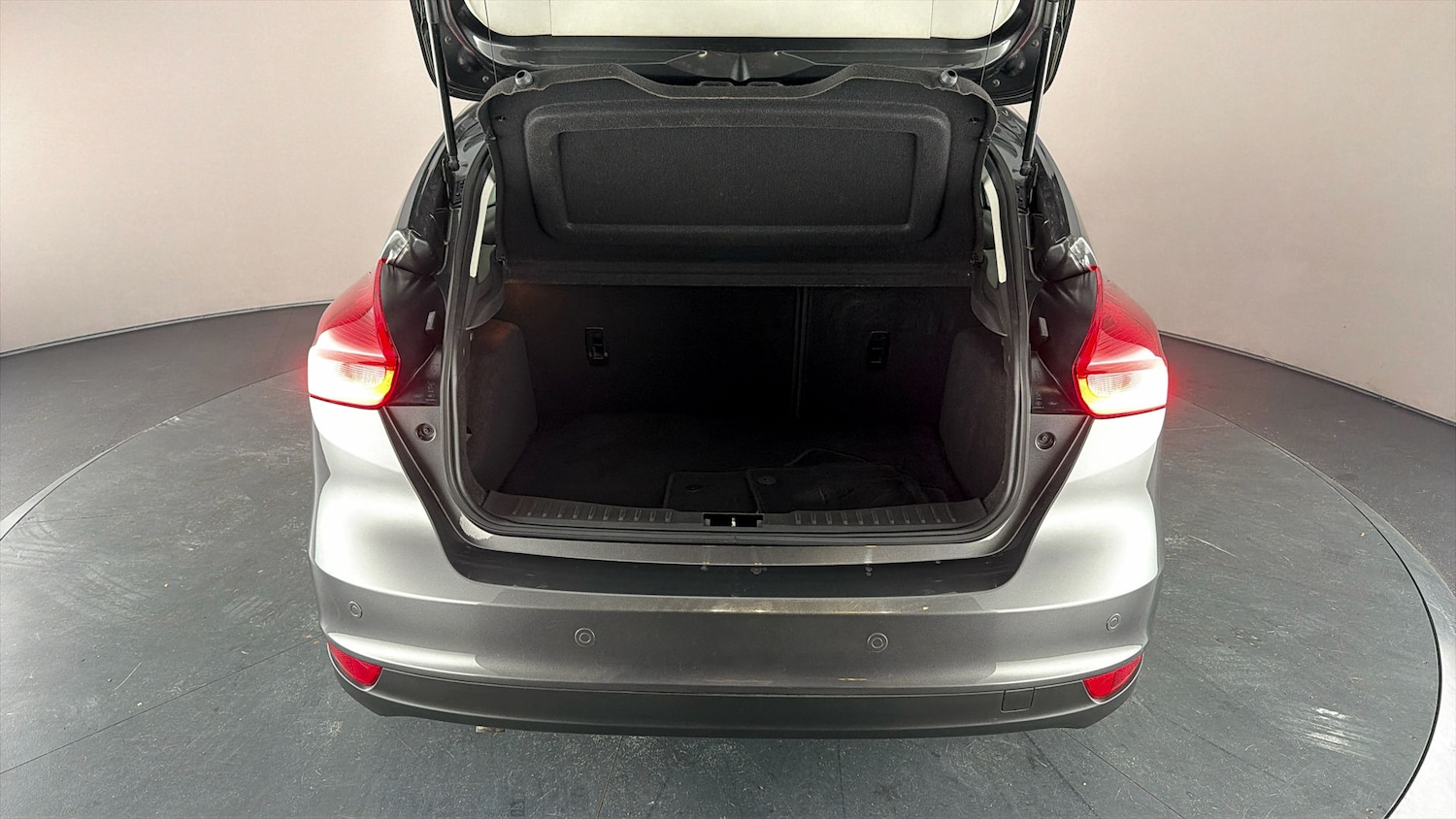 Used Ford Focus 2017 for sale - 77973607: Photo 16