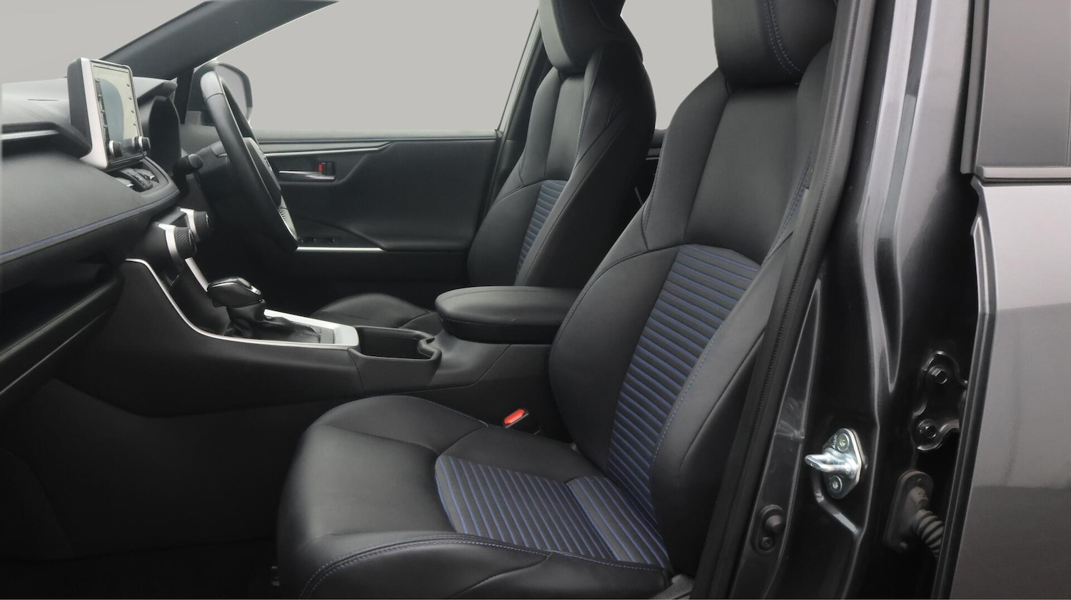 Used Toyota RAV4 2022 for sale - 76688540: Photo 15