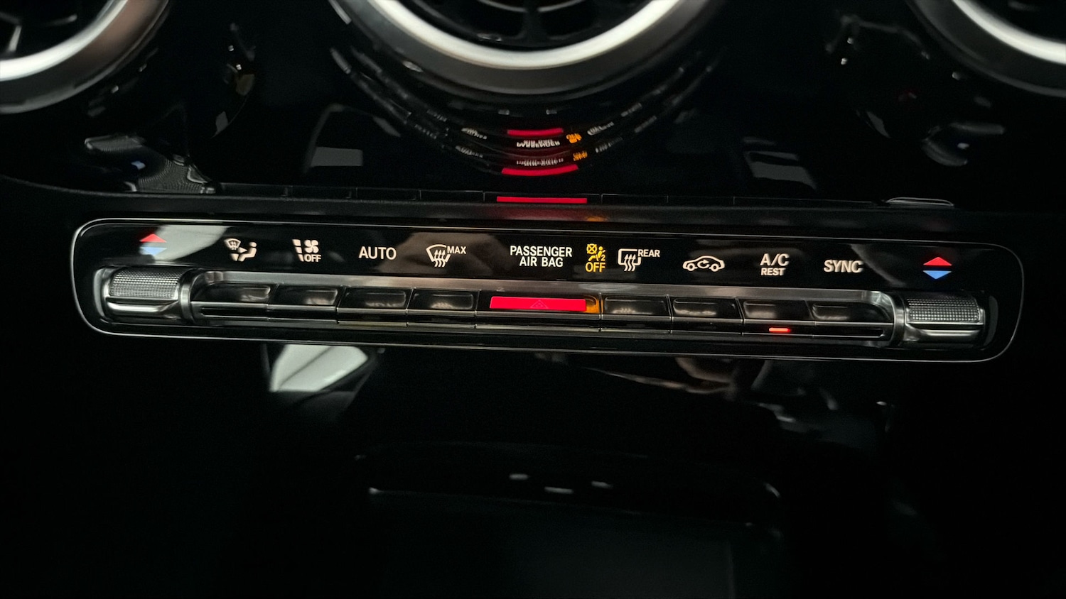 Used Mercedes-Benz A-Class 2018 for sale - 77700866: Photo 11