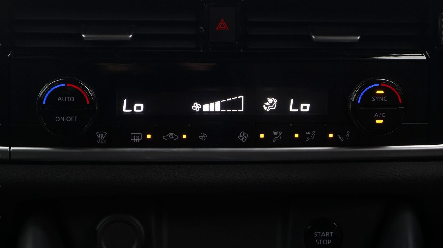 Used Nissan Qashqai for sale - 77872367: Photo 12