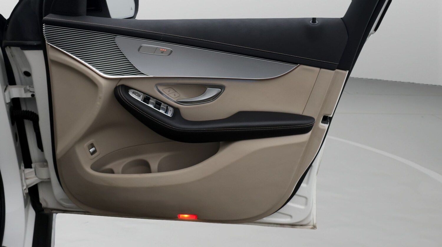 Used Mercedes-Benz EQC 2022 for sale - 77700846: Photo 15