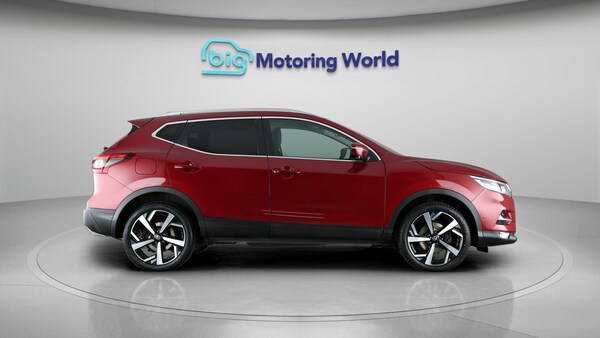 Used Nissan Qashqai 2017 for sale - 76314719: Photo 9