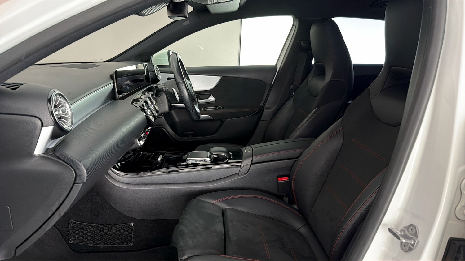 Used Mercedes-Benz A-Class 2018 for sale - 77896022: Photo 5