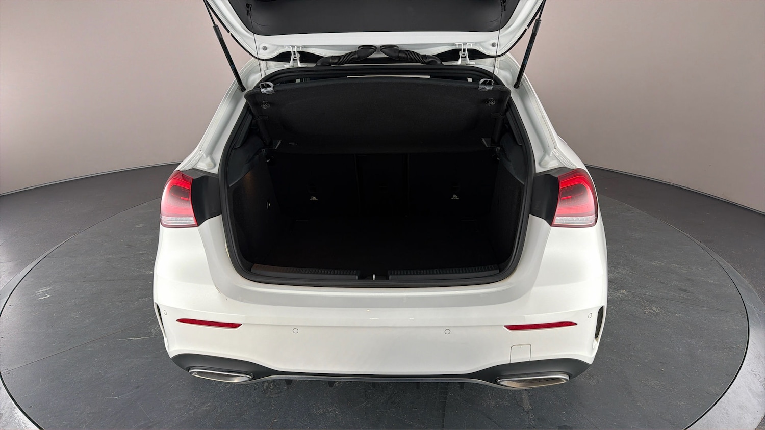 Used Mercedes-Benz A-Class 2018 for sale - 77896022: Photo 8