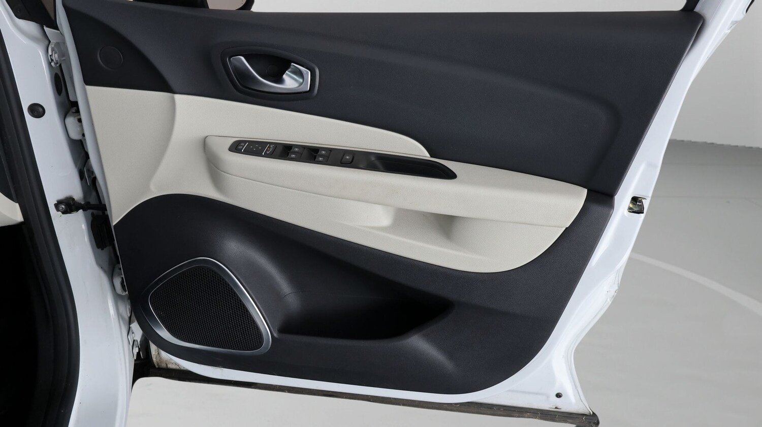 Used Renault Captur 2019 for sale - 77363830: Photo 14