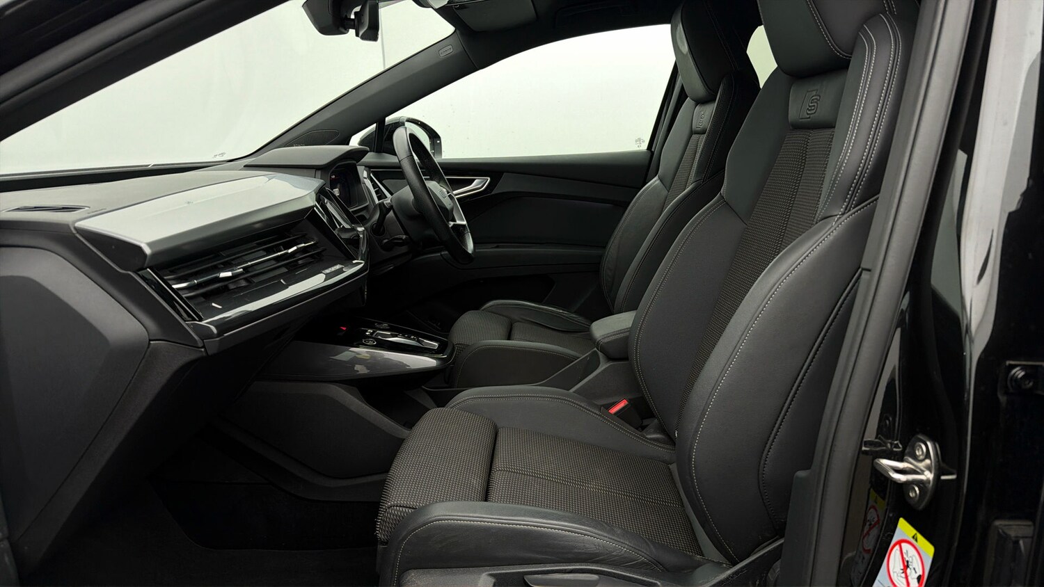 Used Audi Q4 e-tron 2022 for sale - 78162089: Photo 13