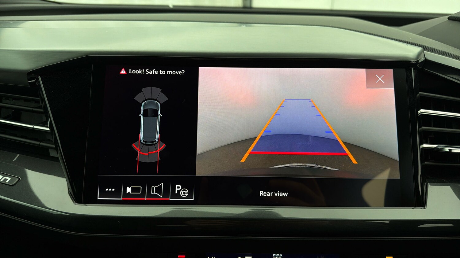 Used Audi Q4 e-tron 2022 for sale - 78162089: Photo 26