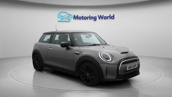 Used MINI Hatch 2021 for sale - 76247792: Photo 2