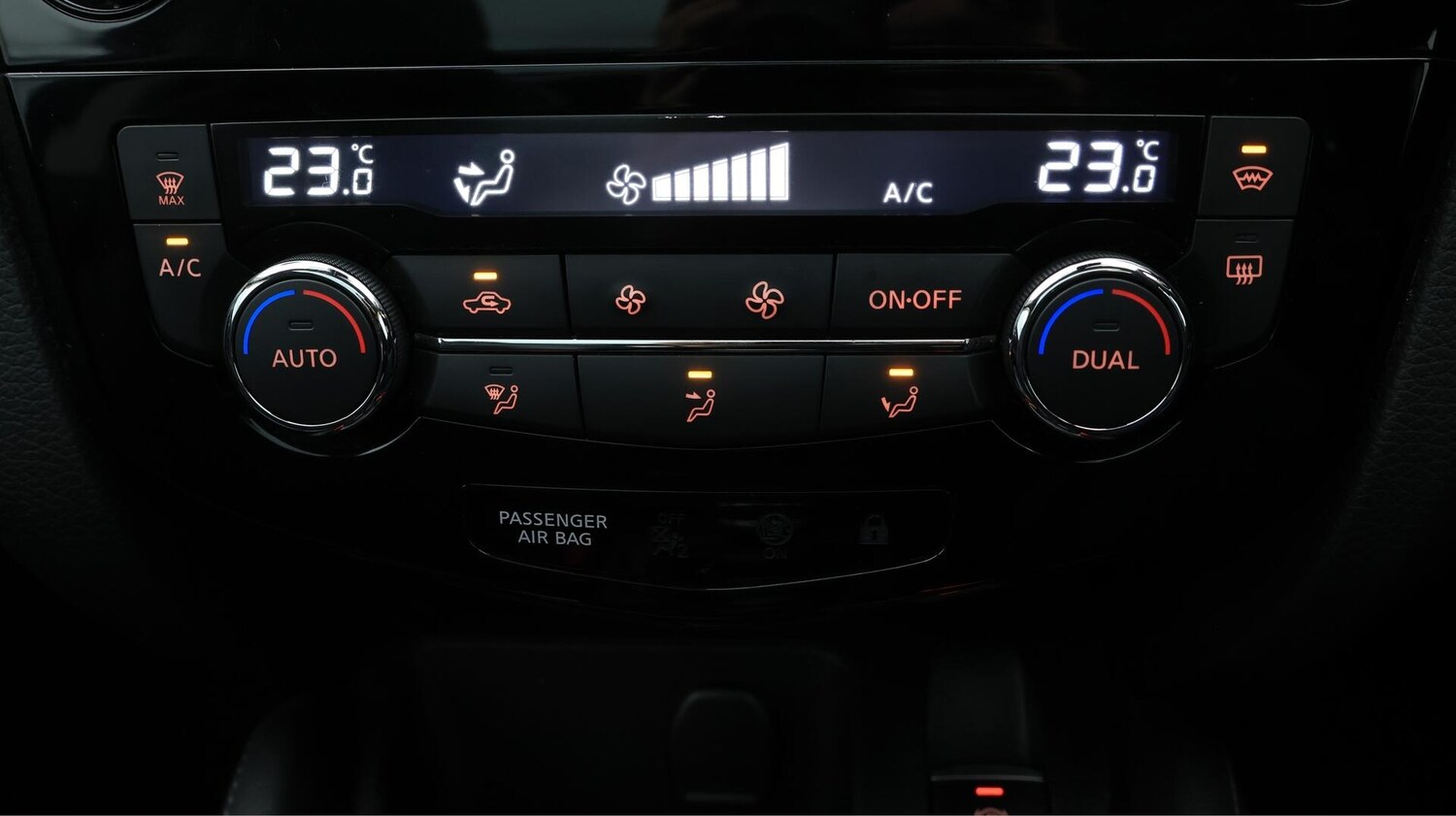 Used Nissan Qashqai 2017 for sale - 76099391: Photo 13