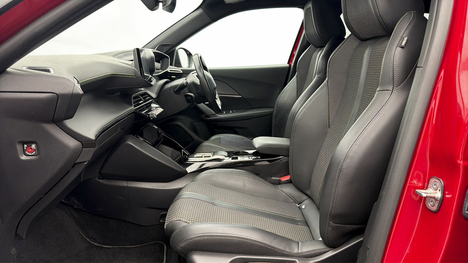 Used Peugeot 2008 2023 for sale - 78131495: Photo 13