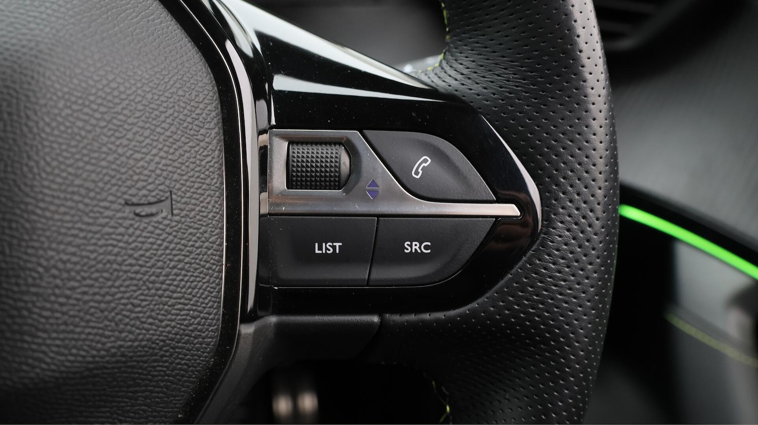 Used Peugeot 2008 2020 for sale - 76388570: Photo 26