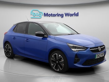 2021 (21) - 50kWh SRi Nav Premium Hatchback 5dr Electric Auto (7.4Kw Charger) (136 ps)