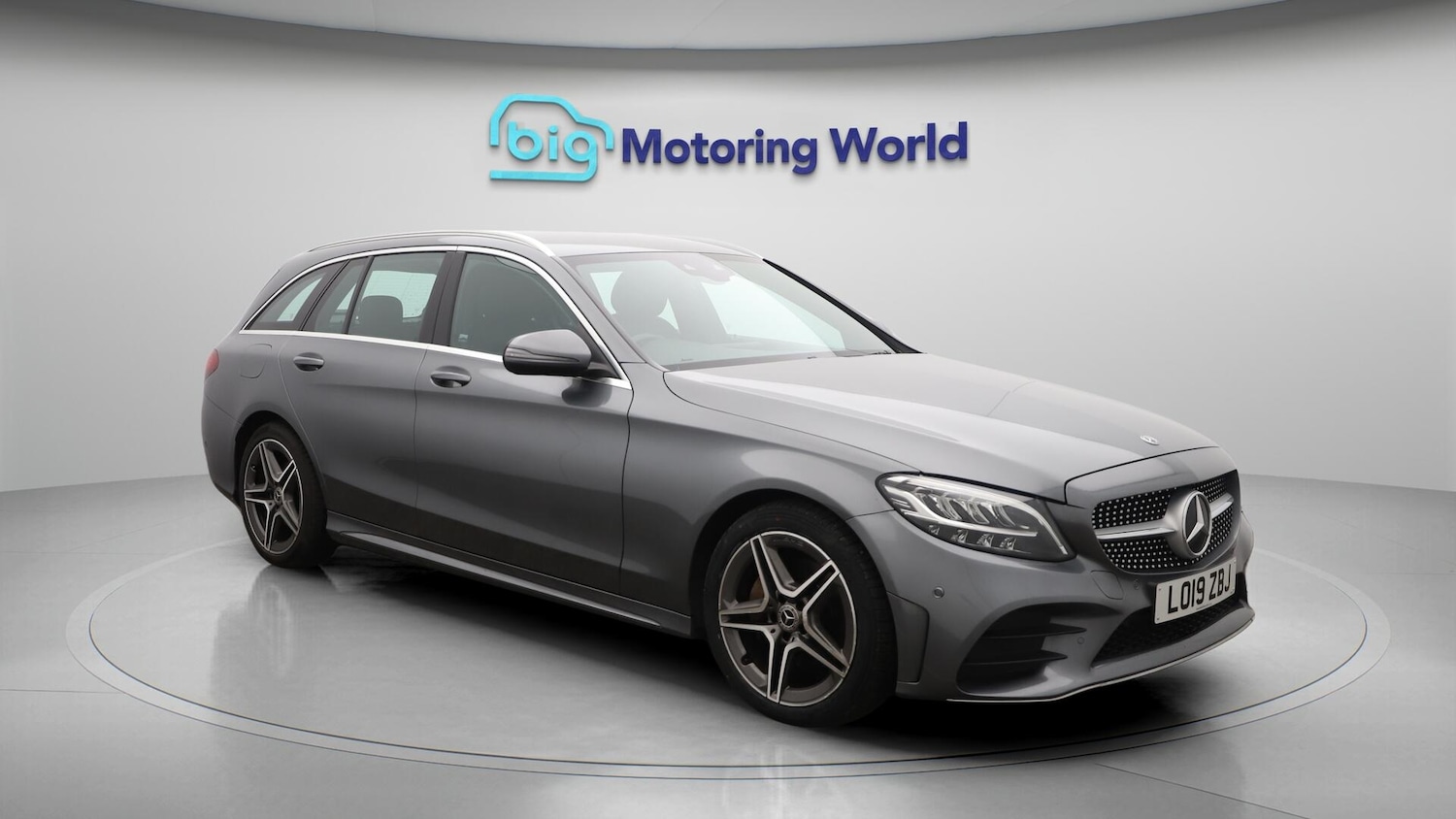 Used Mercedes-Benz C Class 2019 for sale - 76743020: Photo 2