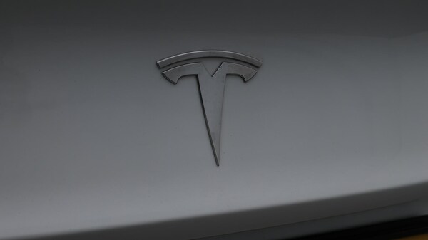 Used Tesla Model 3 2021 for sale - 76201456: Photo 22