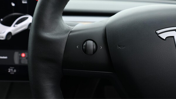 Used Tesla Model 3 2021 for sale - 76201456: Photo 25