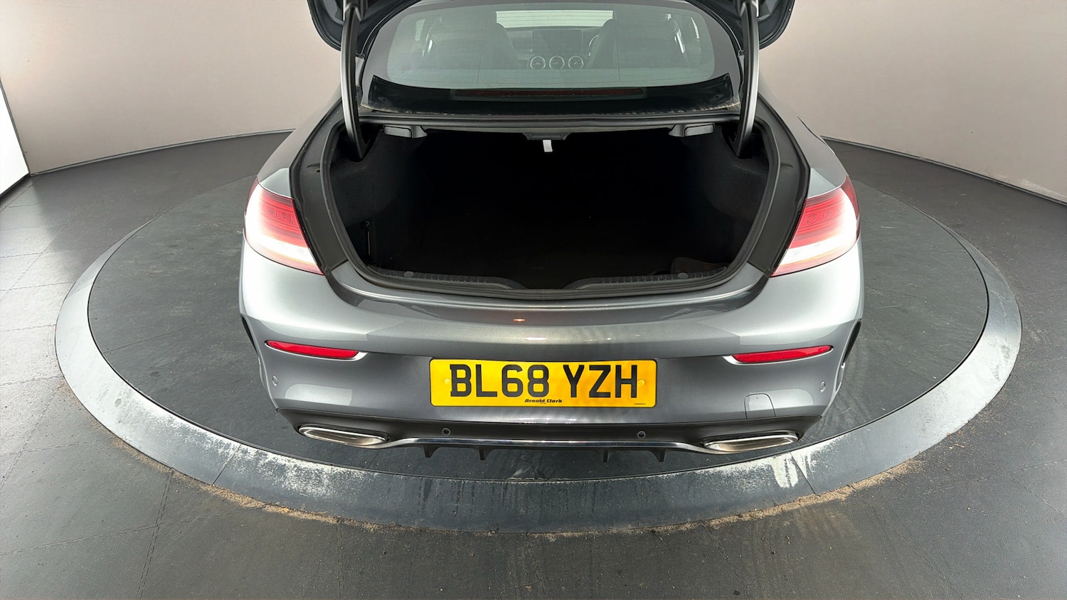 Used Mercedes-Benz C Class 2018 for sale - 77896196: Photo 8