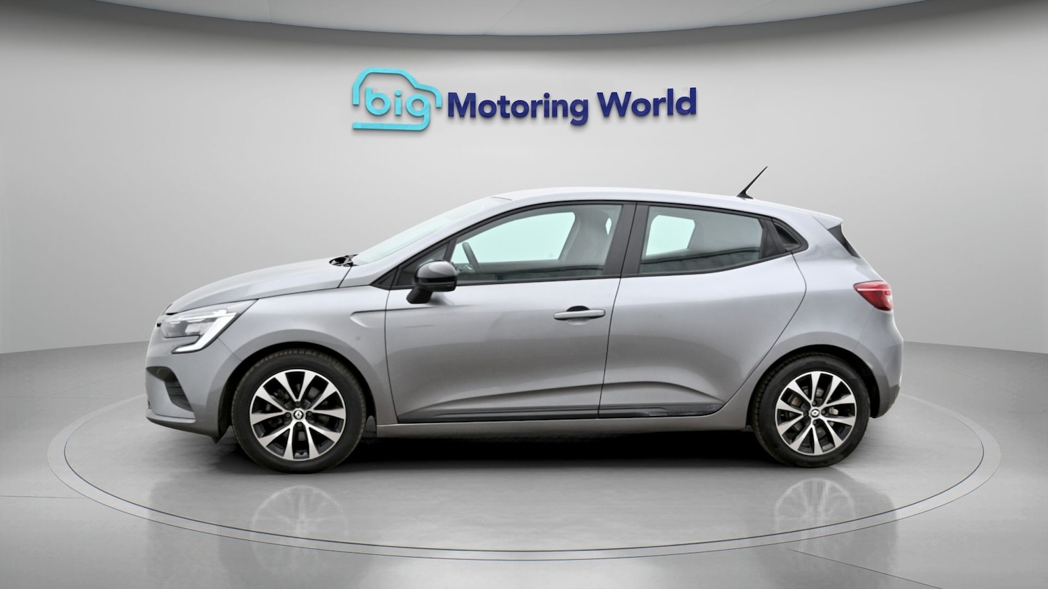 Used Renault Clio 2023 for sale - 77964723: Photo 4