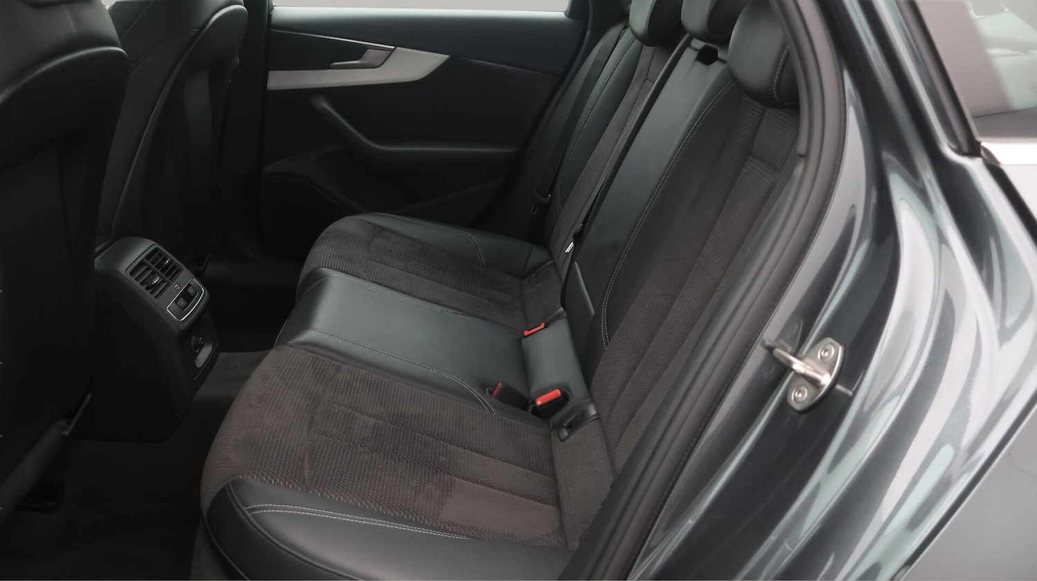 Used Audi A4 2019 for sale - 76753378: Photo 16