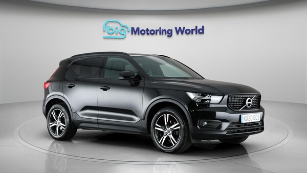 Used Volvo XC40 2020 for sale - 76318175: Photo 2