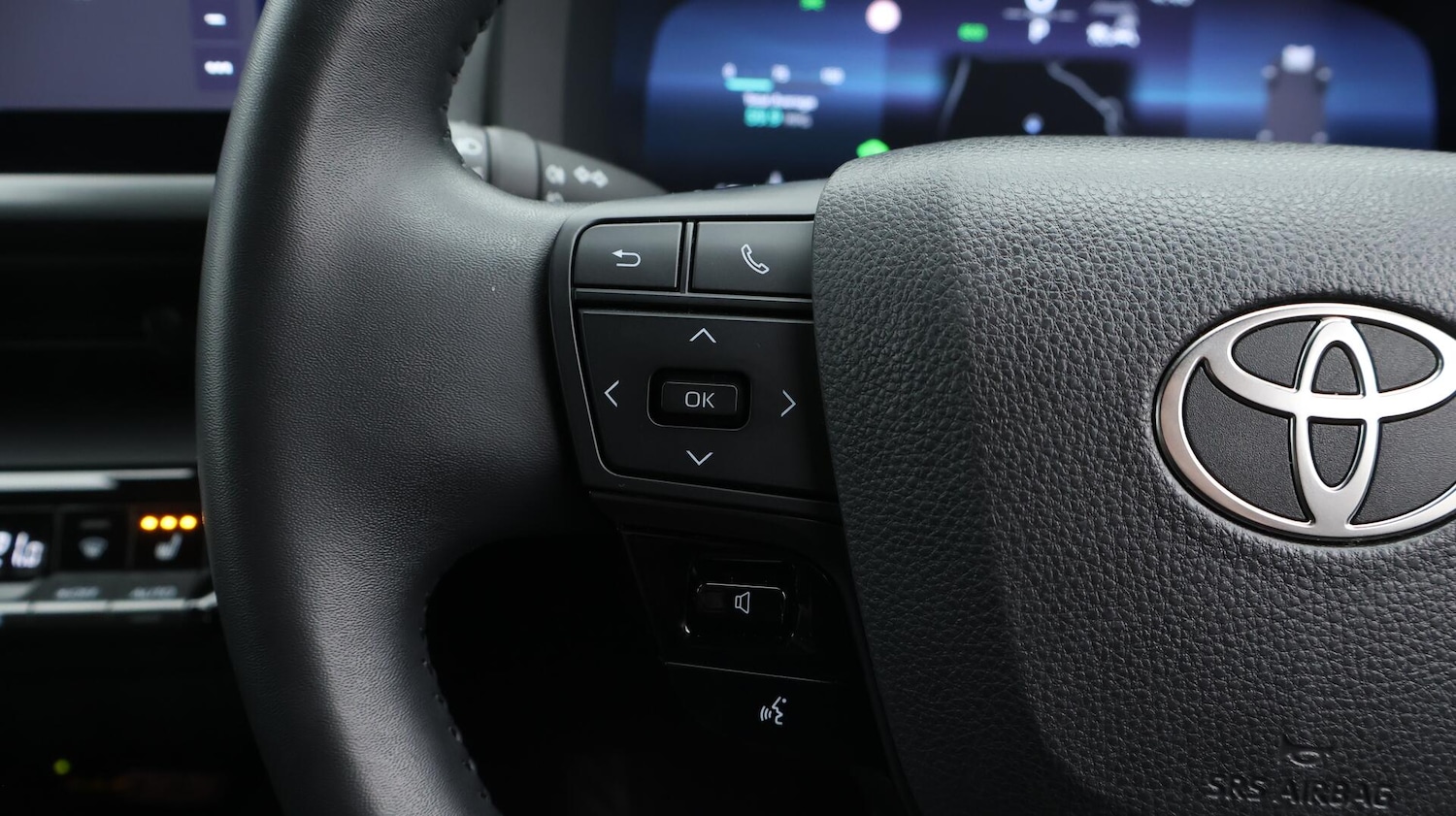 Used Toyota C-HR 2024 for sale - 76499261: Photo 25