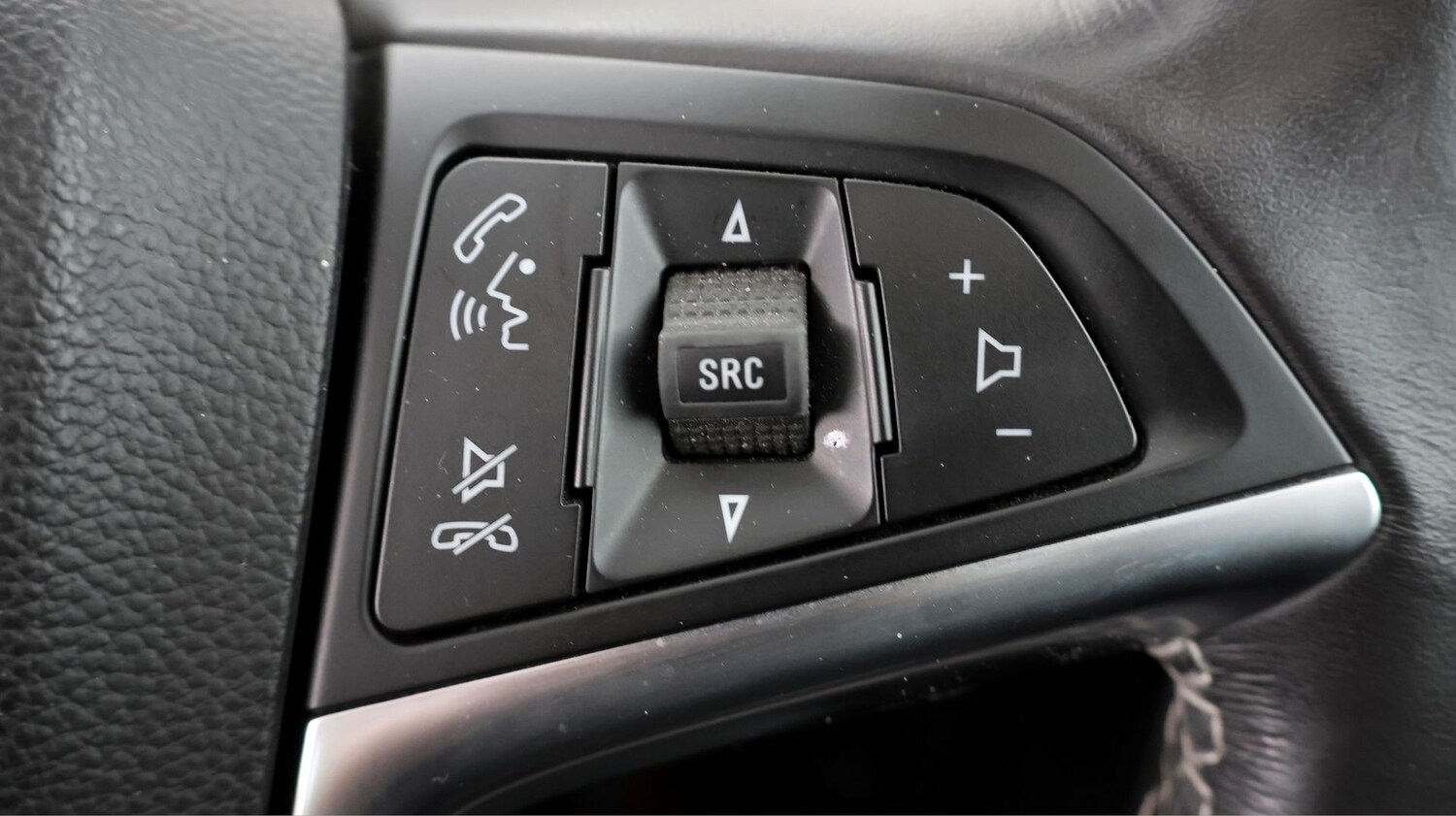 Used Vauxhall Mokka X 2018 for sale - 77465517: Photo 22