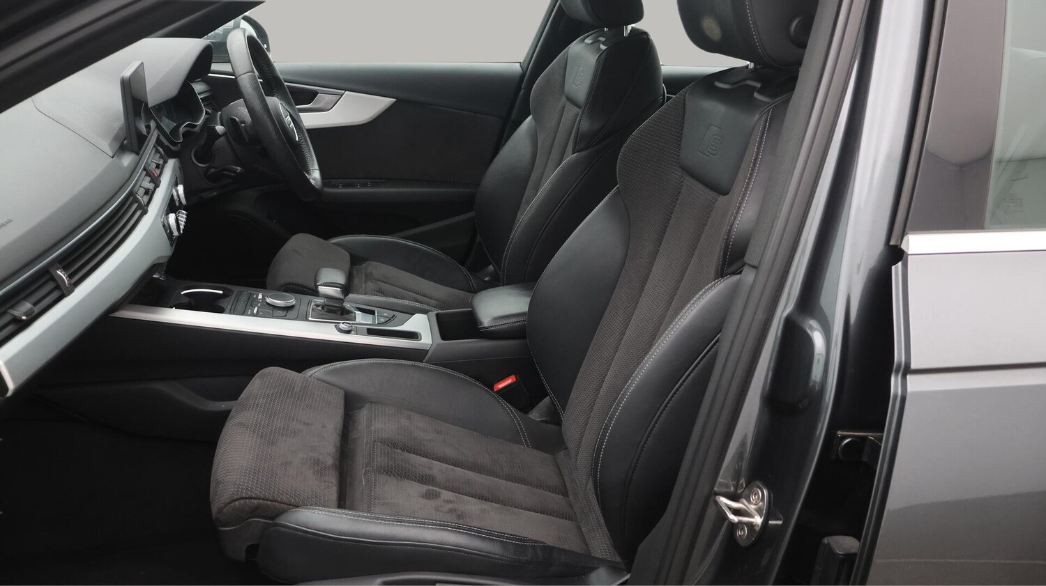 Used Audi A4 2019 for sale - 76645944: Photo 14