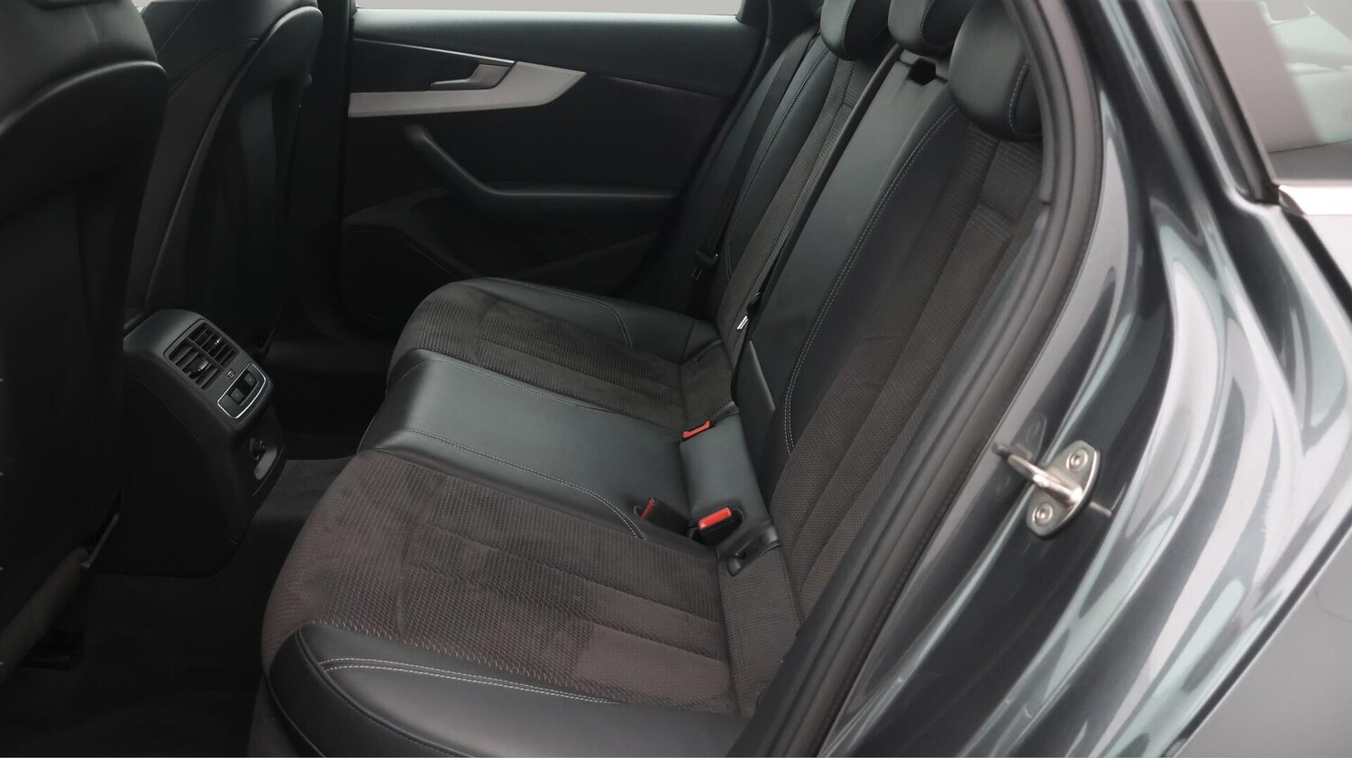 Used Audi A4 2019 for sale - 76645944: Photo 16