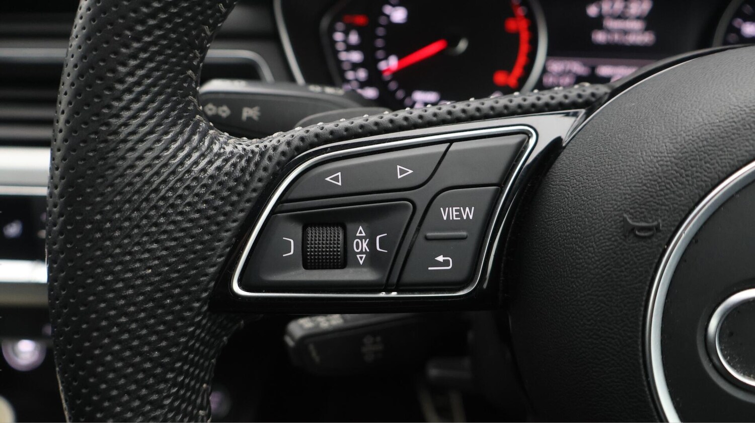 Used Audi A4 2019 for sale - 76645944: Photo 24