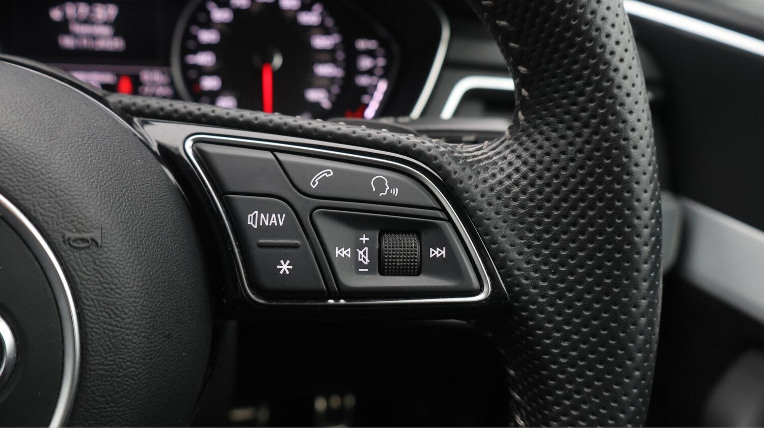 Used Audi A4 2019 for sale - 76645944: Photo 25