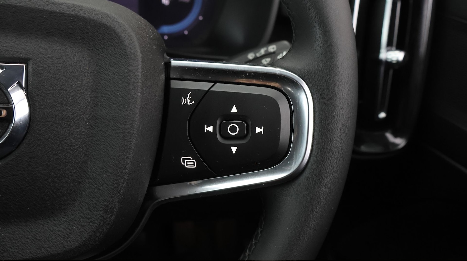 Used Volvo XC40 2022 for sale - 77636299: Photo 19