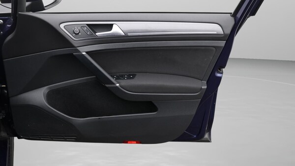 Used Volkswagen Golf 2020 for sale - 75415071: Photo 15