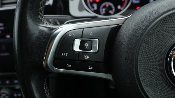 Used Volkswagen Golf 2020 for sale - 75415071: Photo 24