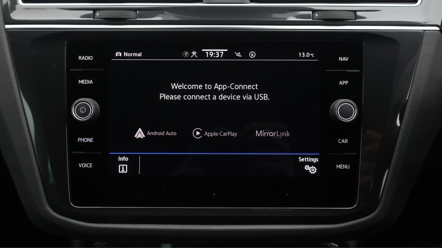 Used Volkswagen Tiguan 2023 for sale - 76408800: Photo 28