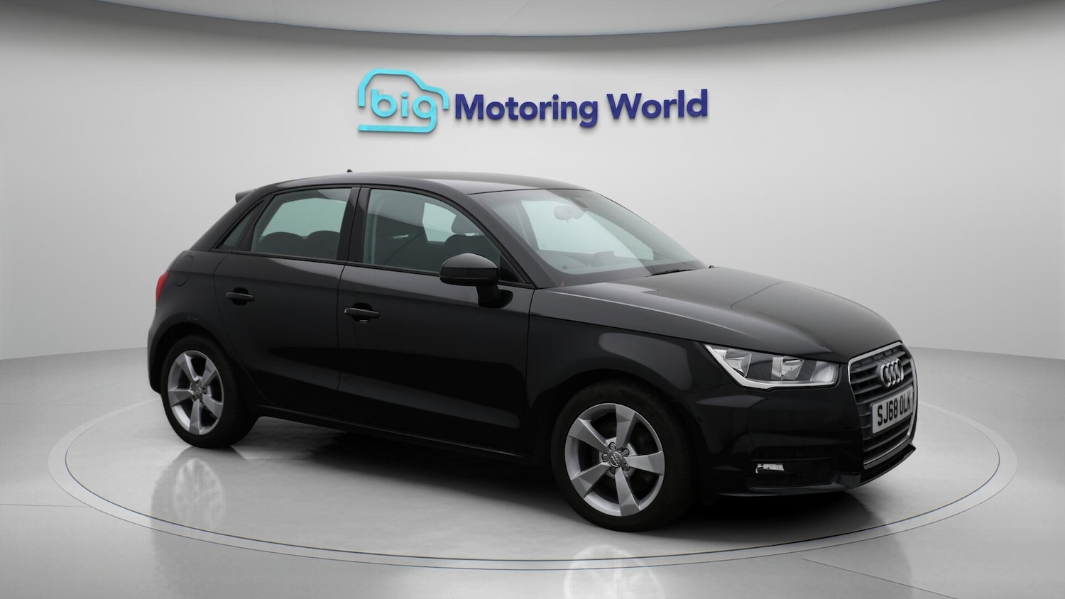 Used Audi A1 2018 for sale - 76632838: Photo 2