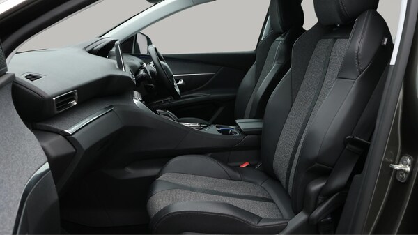 Used Peugeot 5008 2019 for sale - 76227985: Photo 15