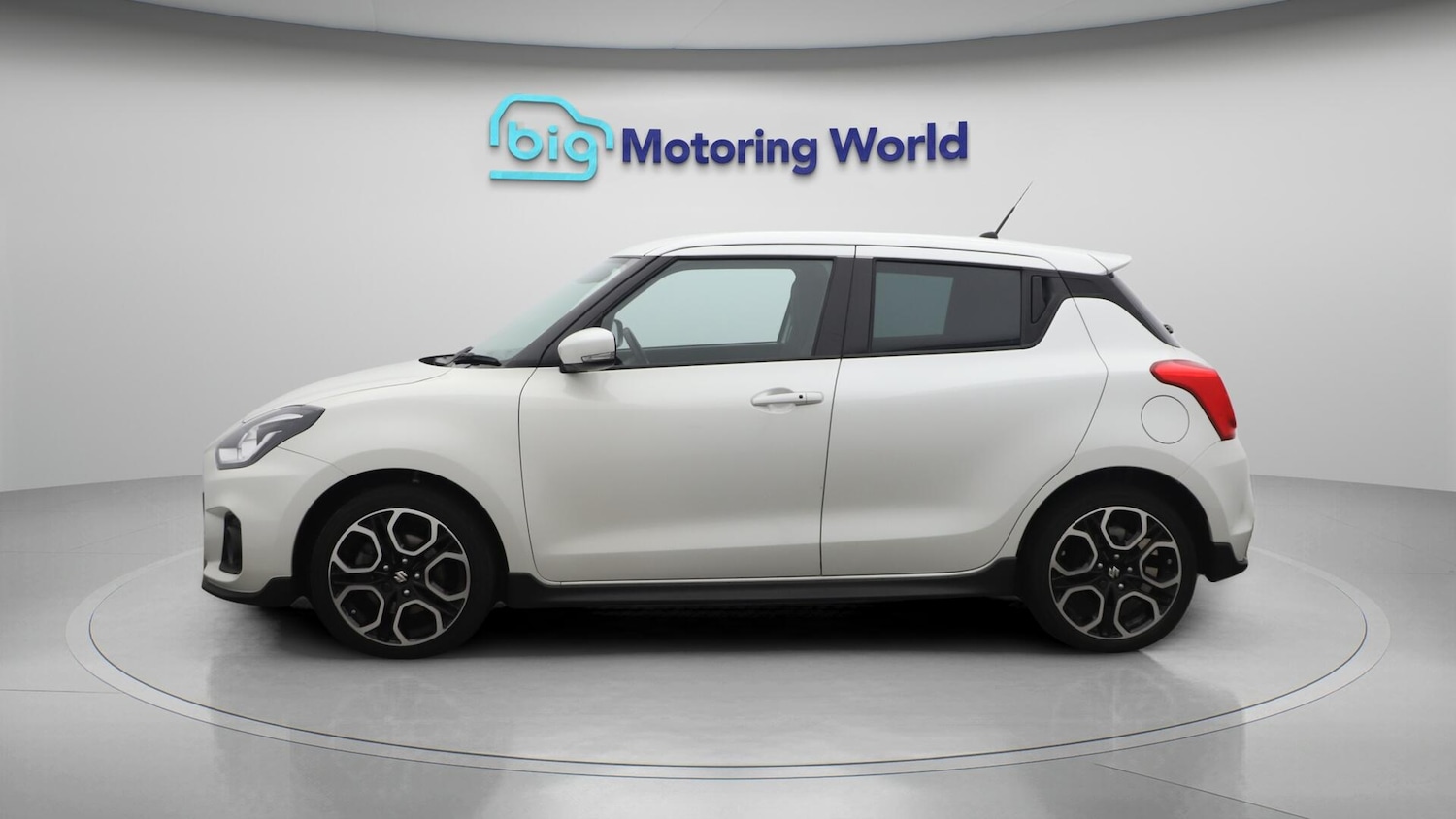 Used Suzuki Swift 2023 for sale - 76227039: Photo 5