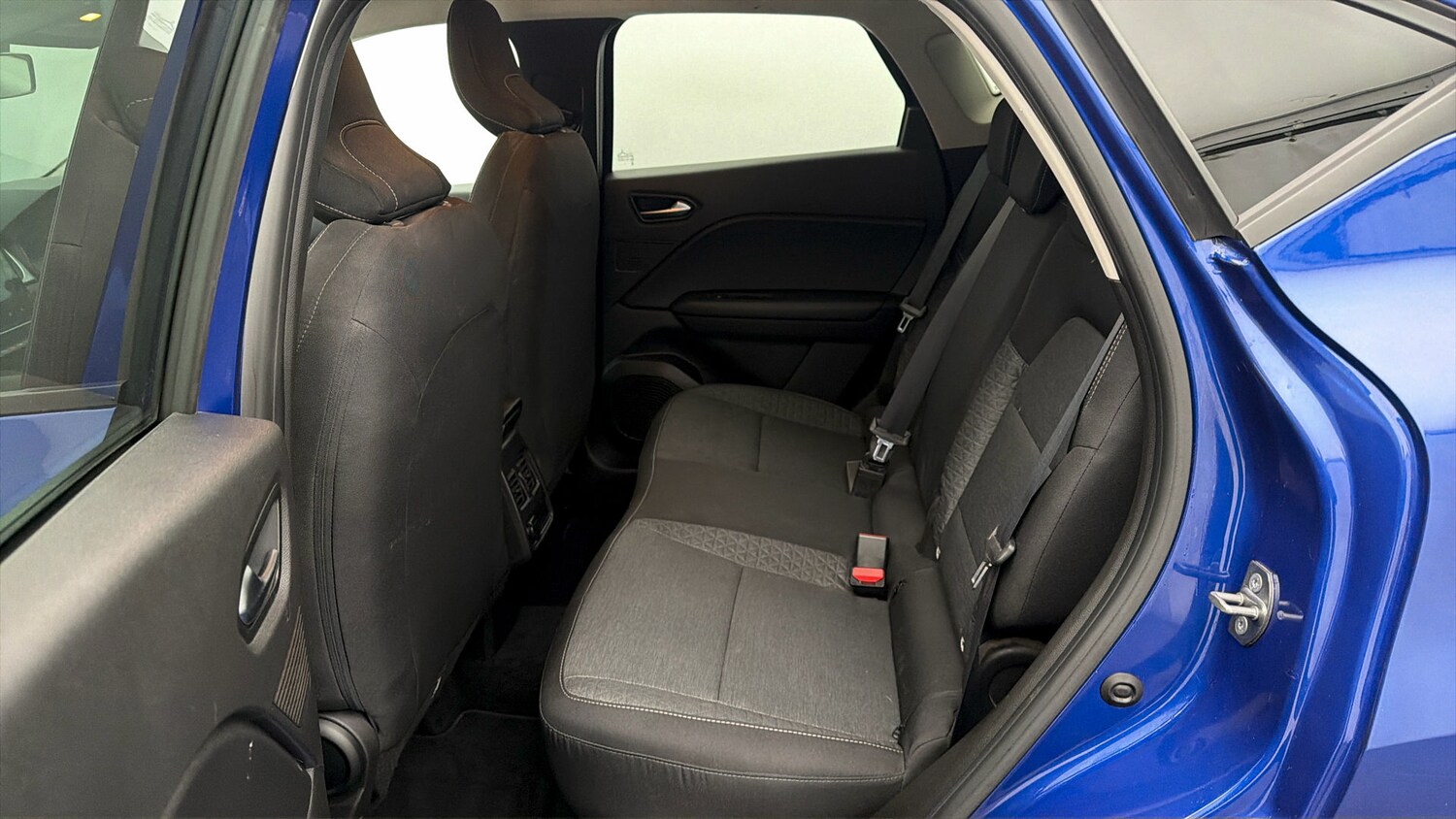 Used Renault Captur 2023 for sale - 78162065: Photo 15