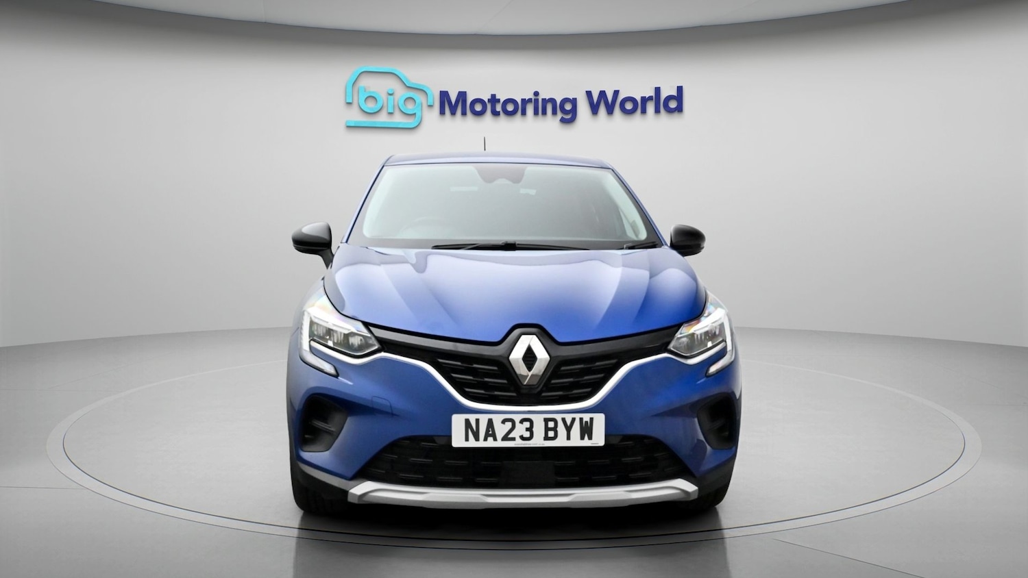 Used Renault Captur 2023 for sale - 78162065: Photo 2