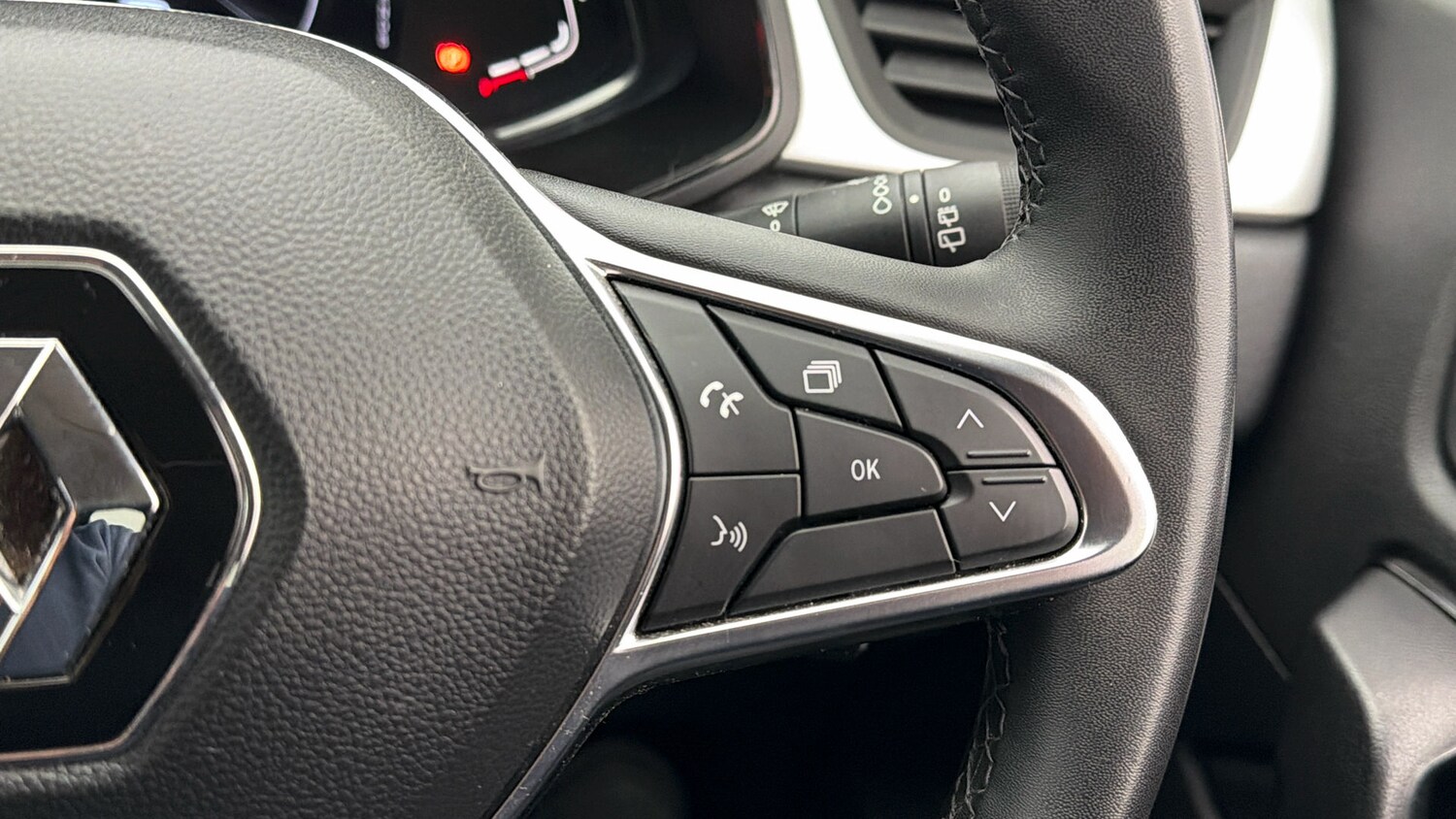 Used Renault Captur 2023 for sale - 78162065: Photo 23