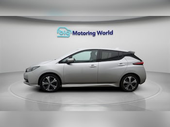 Used Nissan Leaf 2022 for sale - 77747569: Photo